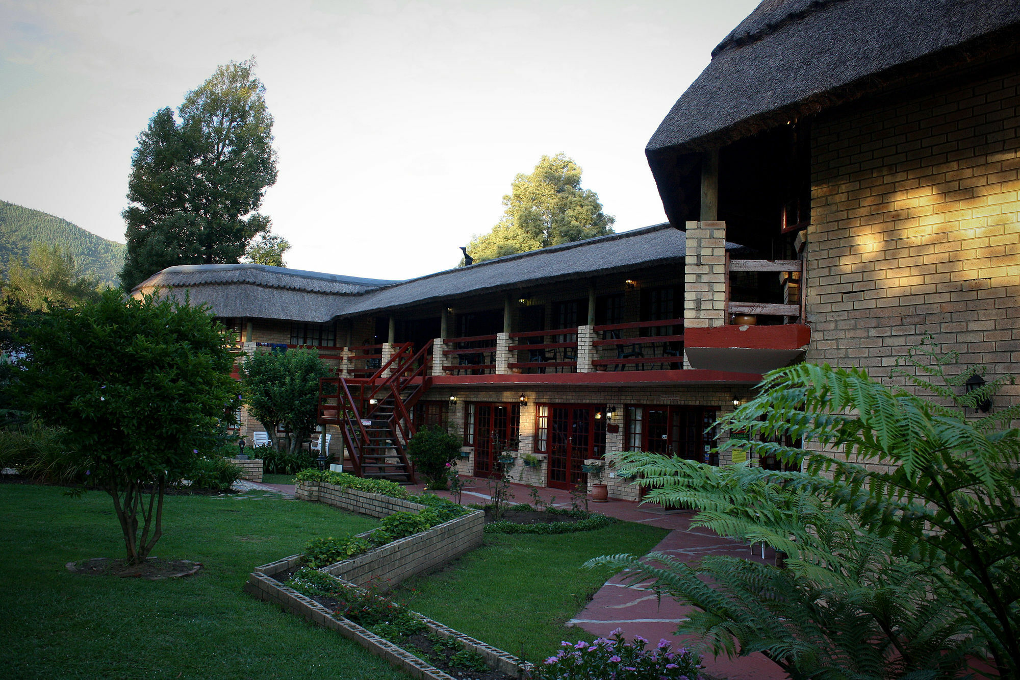 Storms River Guest Lodge Стормсривер Экстерьер фото